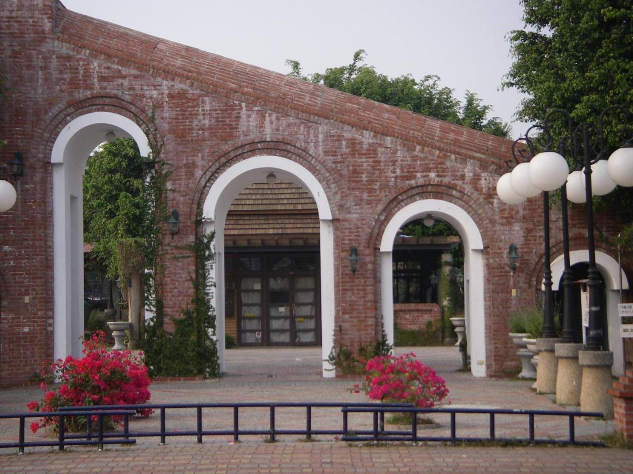 Chong Er Ya She Homestay Jiji Exterior foto